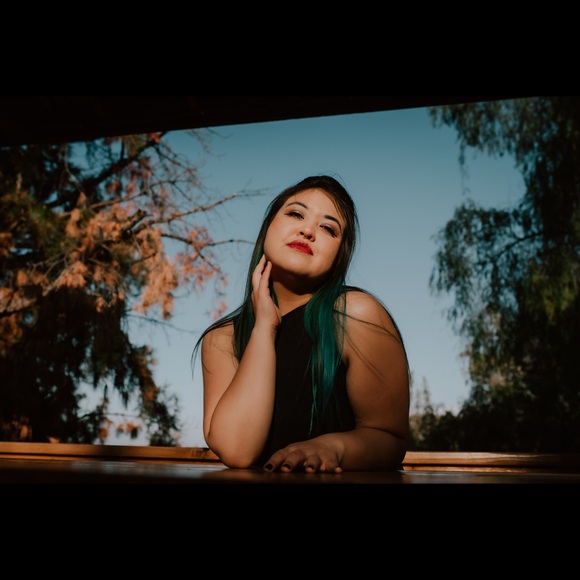 Meet your Posher, Scher - Picture 4 of 4